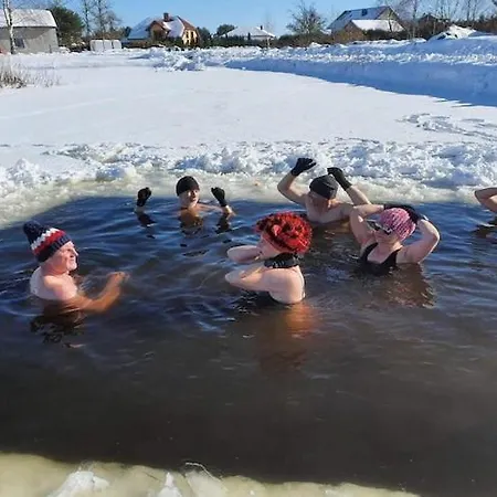 Home, 3 Bedrooms, Fishing Pond, Sauna Wodnica (Pomerania)