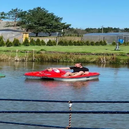 Home, 3 Bedrooms, Fishing Pond, Sauna * Wodnica (Pomerania)