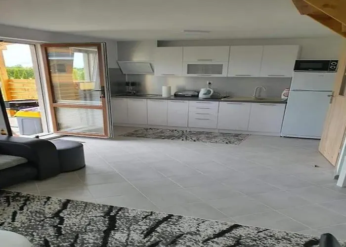 Home, 3 Bedrooms, Fishing Pond, Sauna Сasa de vacaciones