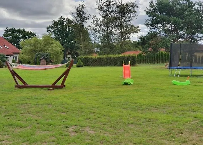 Home, 3 Bedrooms, Fishing Pond, Sauna Сasa de vacaciones Wodnica (Pomerania)