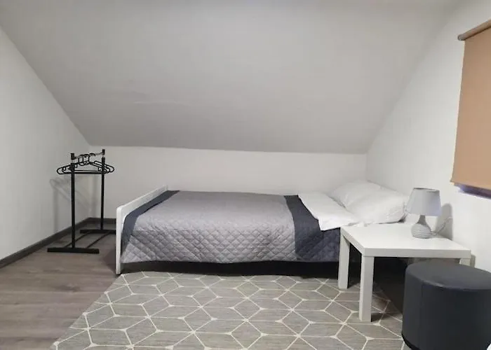 Home, 3 Bedrooms, Fishing Pond, Sauna Сasa de vacaciones