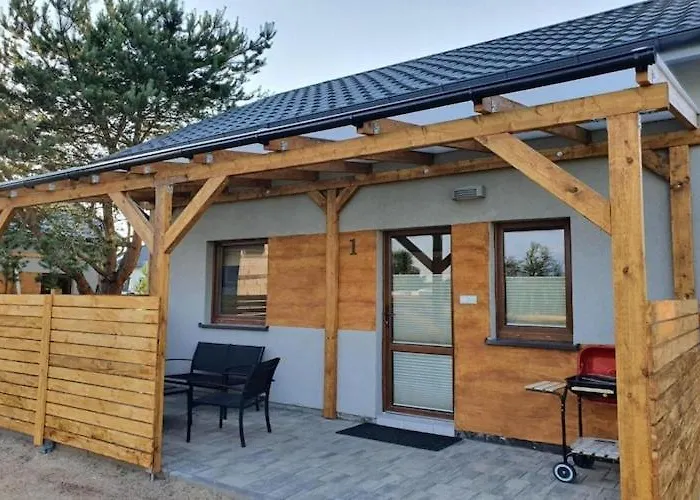 Home, 3 Bedrooms, Fishing Pond, Sauna Wodnica (Pomerania)